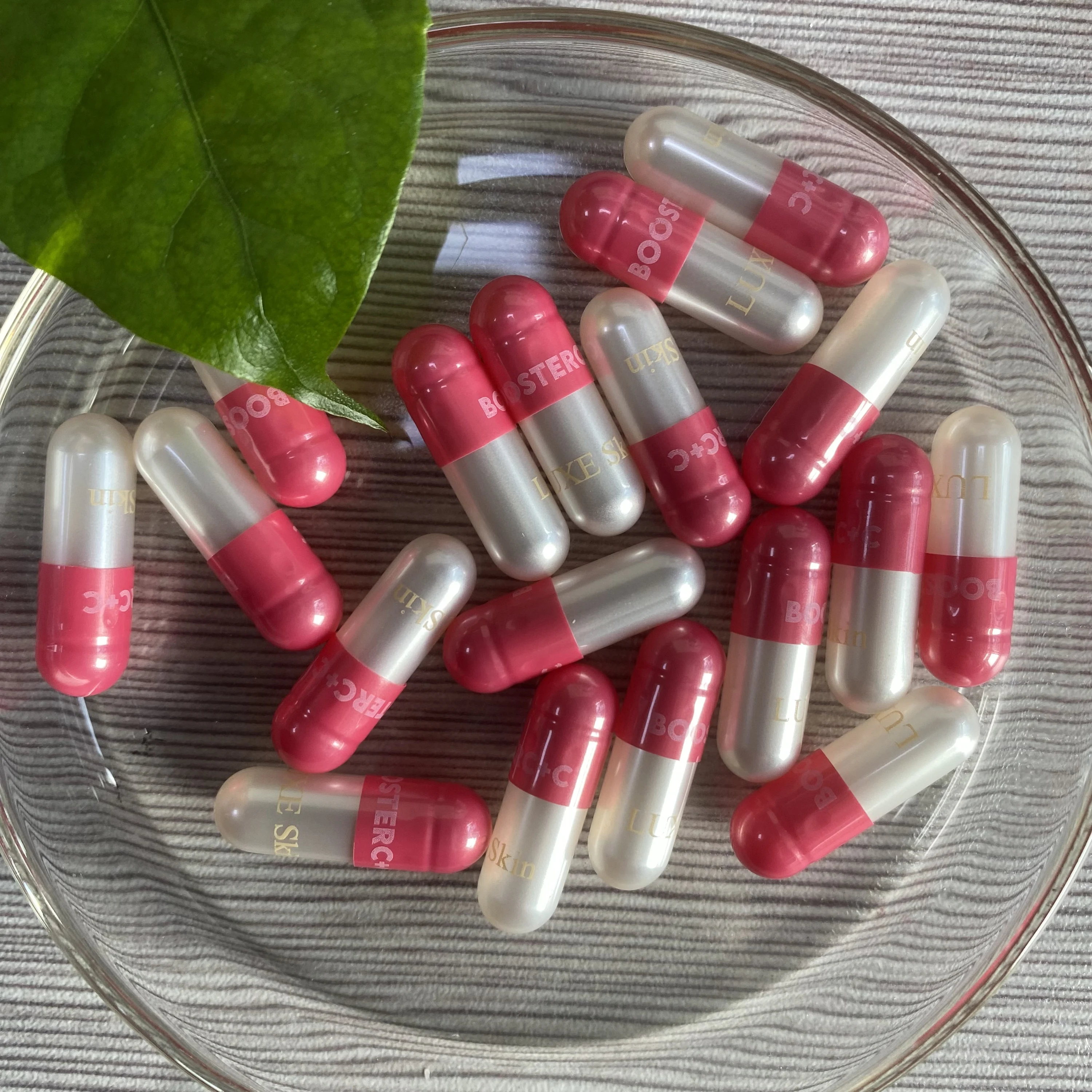 JPcaps Halal GMP ISO Certified Bovine Hard Gelatin Empty Capsules Gastric Soluble Customizable Logo Pearl Pink Transparent