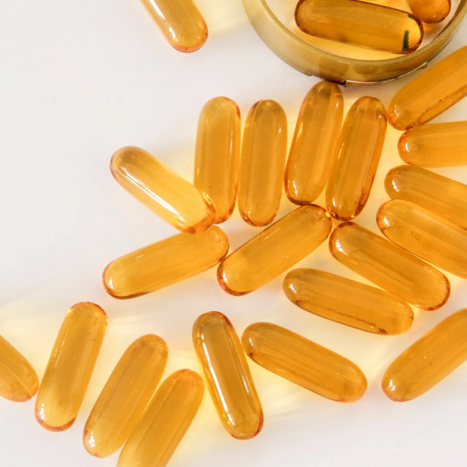 GMP Halal Pure Liquid Fish Oil Soft Capsule Immune Support Vitamin A/D Cod Liver Oil Softgel Bulk for Children